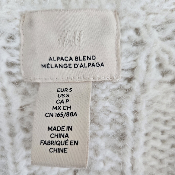 H&M Melange Dalpaga Chunky Cable Knit Alpaca Blend Cardigan size Small Oversized - Picture 15 of 16